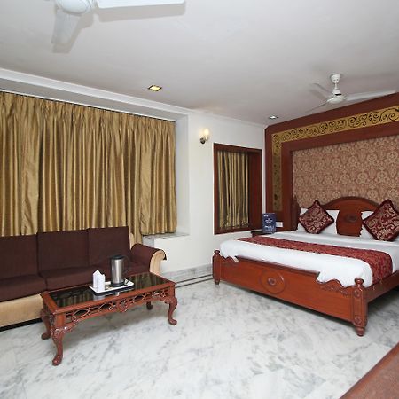 Oyo 5915 Hotel Swagath Neu-Delhi Exterior foto