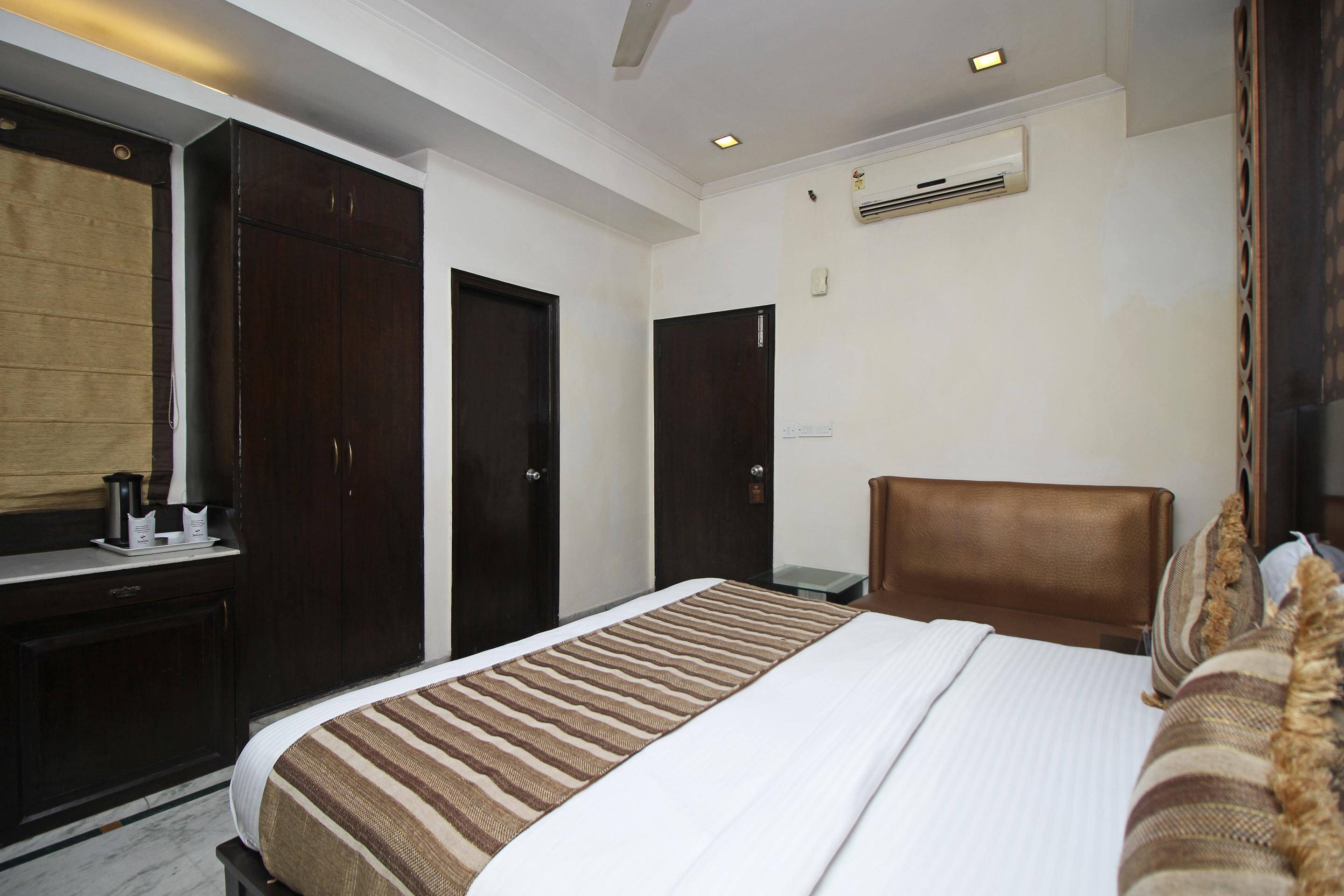 Oyo 5915 Hotel Swagath Neu-Delhi Exterior foto